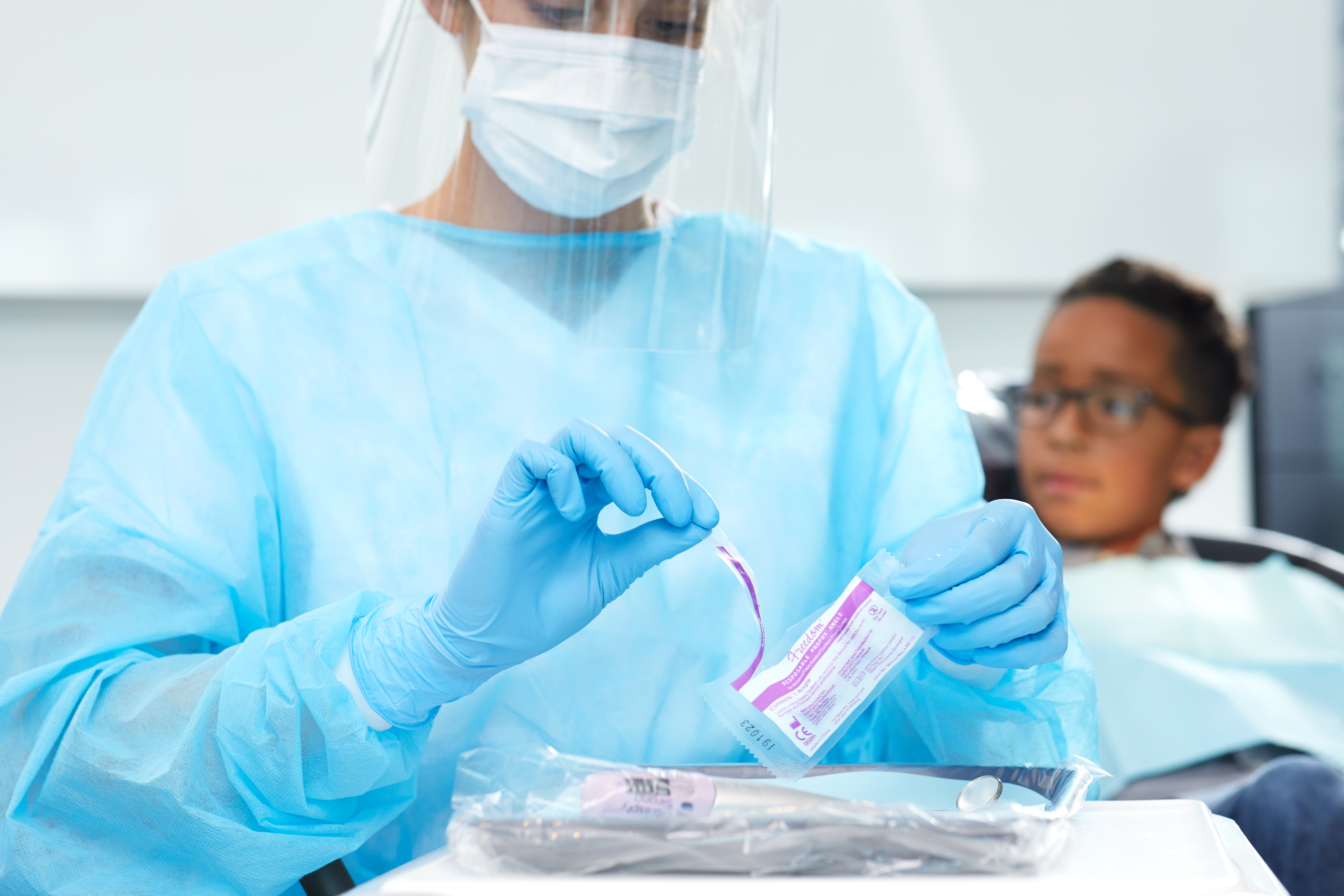 Dental Aprons: Discover now! | Dentsply Sirona USA